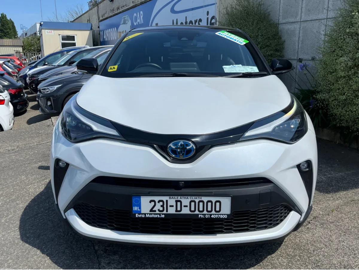Toyota C-HR SOL NERO AUTOMATIC HYBRID 1.8 PETROL / - Image 2