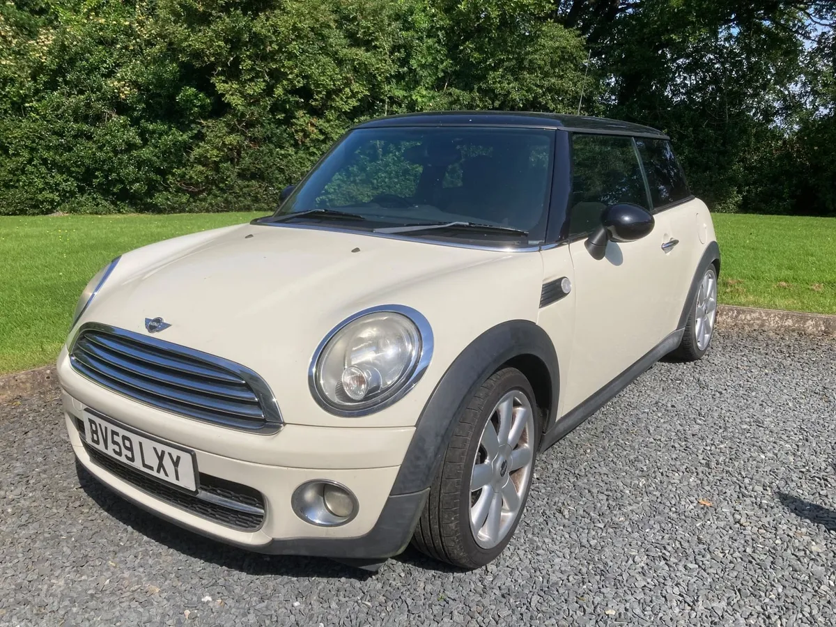 Mini Cooper 2009 - Image 1