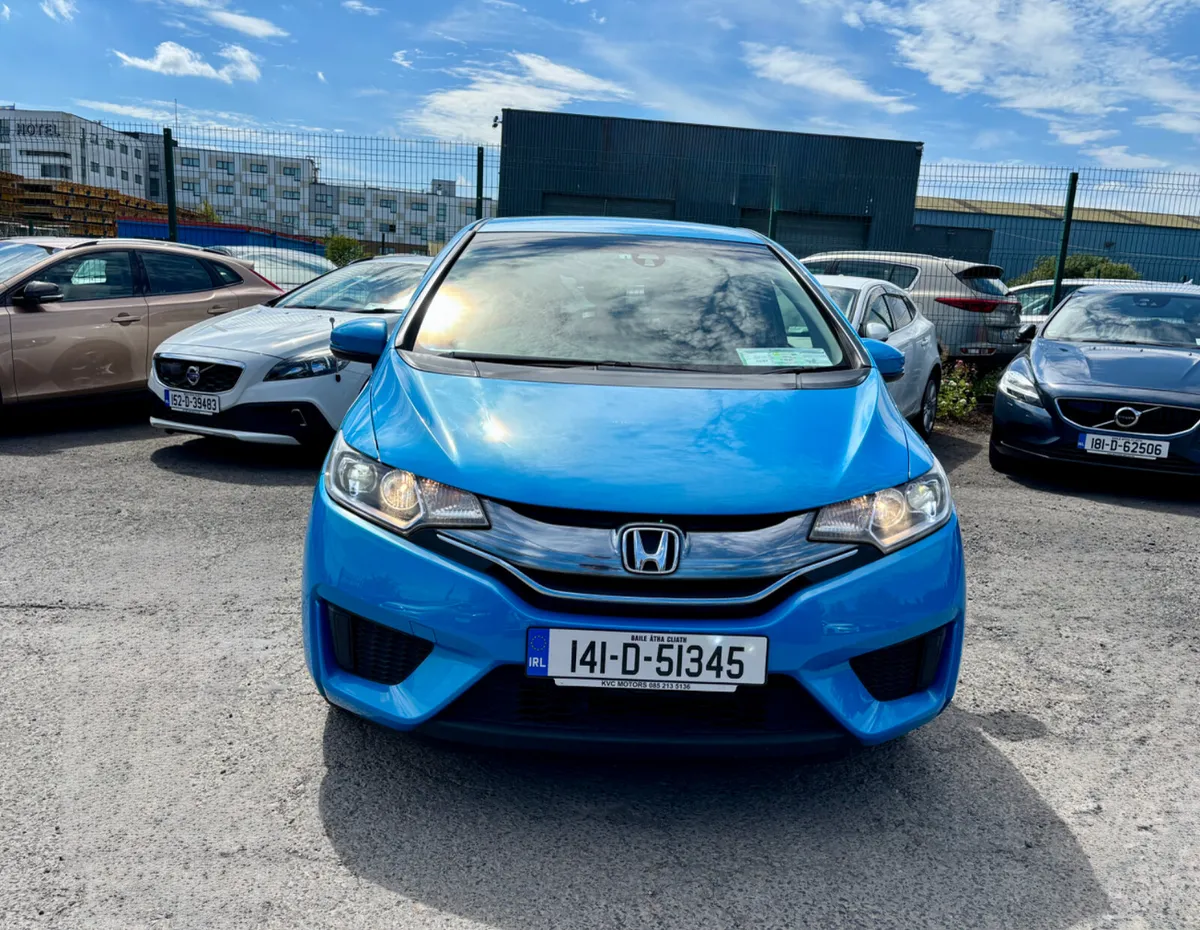 HONDA FIT 2014  (1.5, HYBRID) - Image 2
