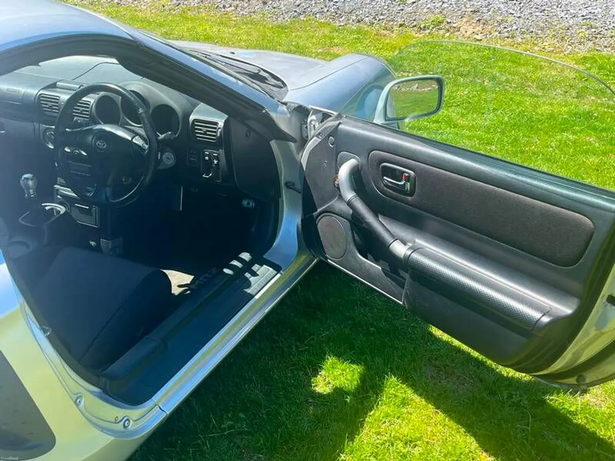 2000 Toyota MR-S / MR2 Spyder - Image 6
