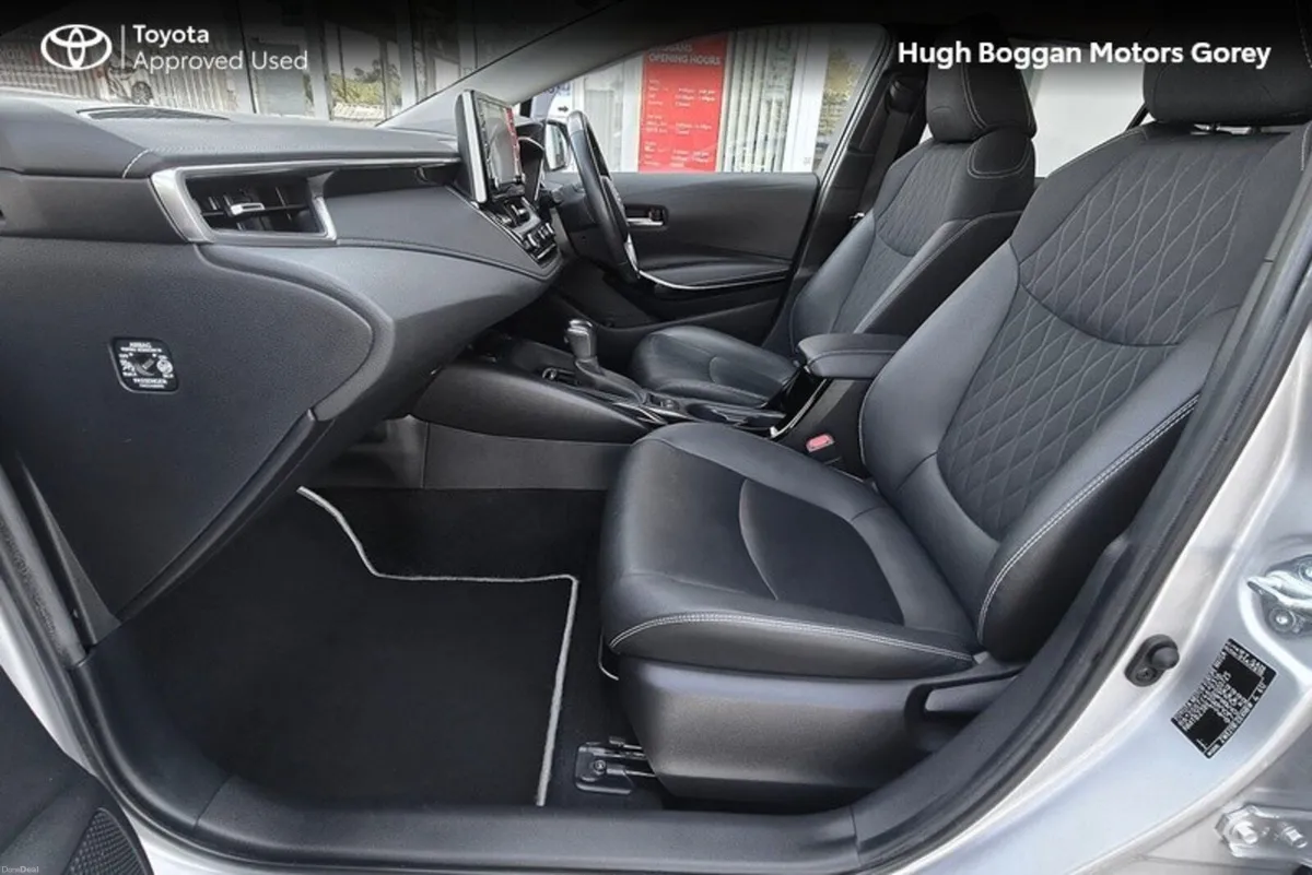 Toyota Corolla COROLLA HYBRID SOL SALOON - Image 6
