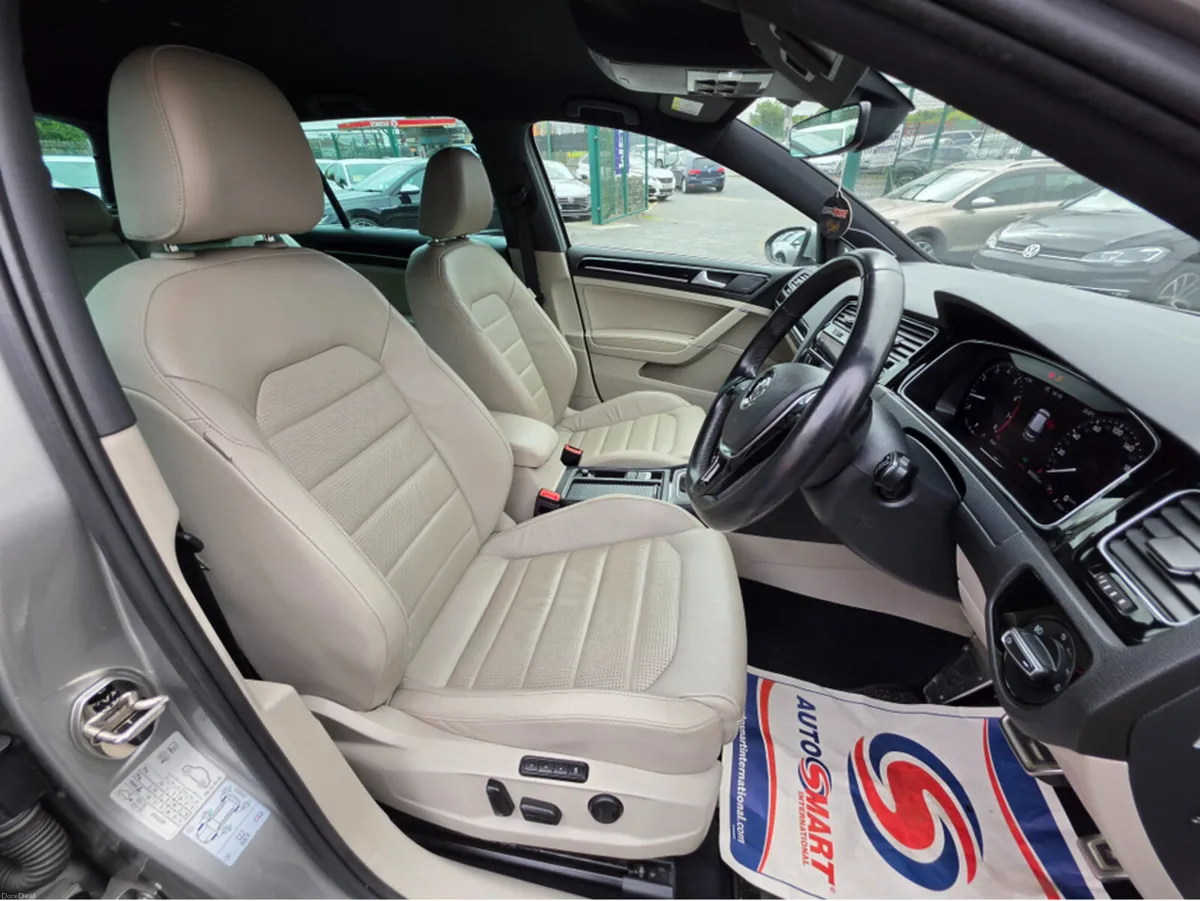 Volkswagen Golf LEATHER SEATS ( 192 REG ) FULL CRE - Image 2