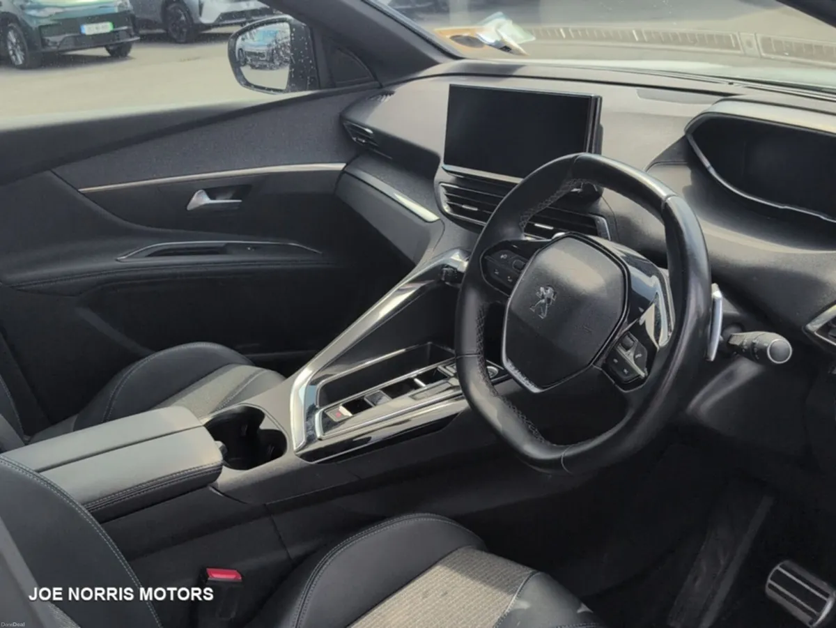 Peugeot 3008 FL ALLURE 1.5 HDI 130 6.4 4DR - Image 6