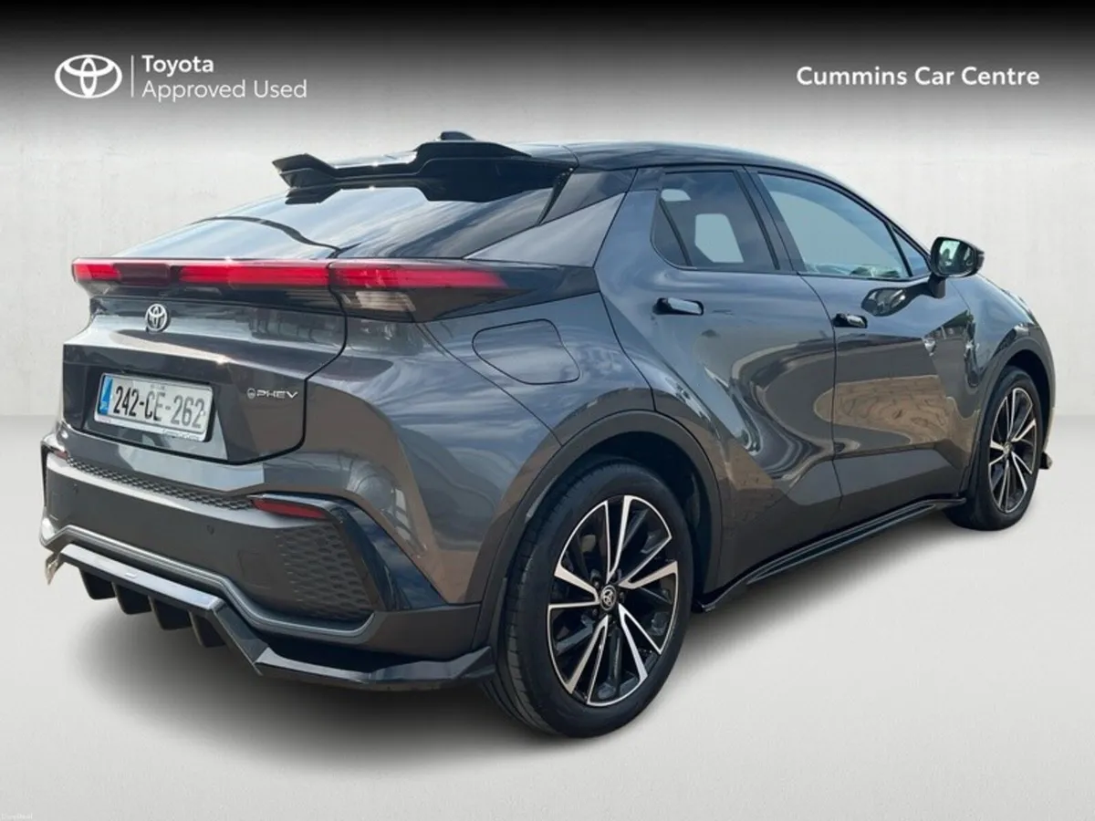 Toyota C-HR C-HR PHEV SOL HI SPEC IN EXCELLENT CON - Image 2