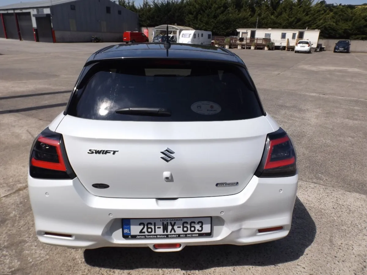 Suzuki Swift 1.2 HYBRID MOTION CVT 5DR - Image 4