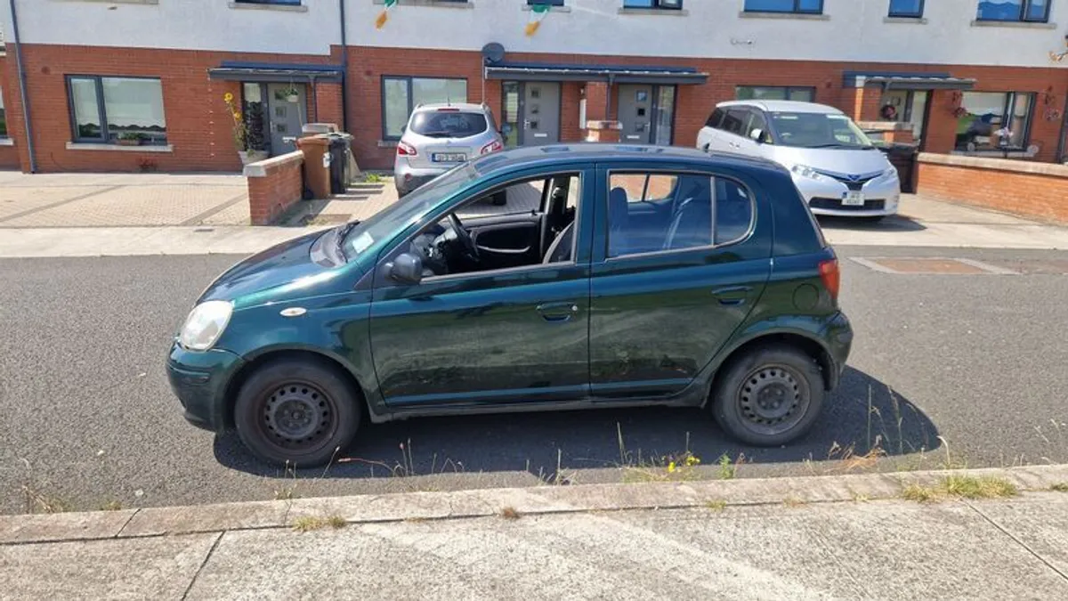 04 Toyota Yaris 1ltr petrol Tax and nct - Image 4