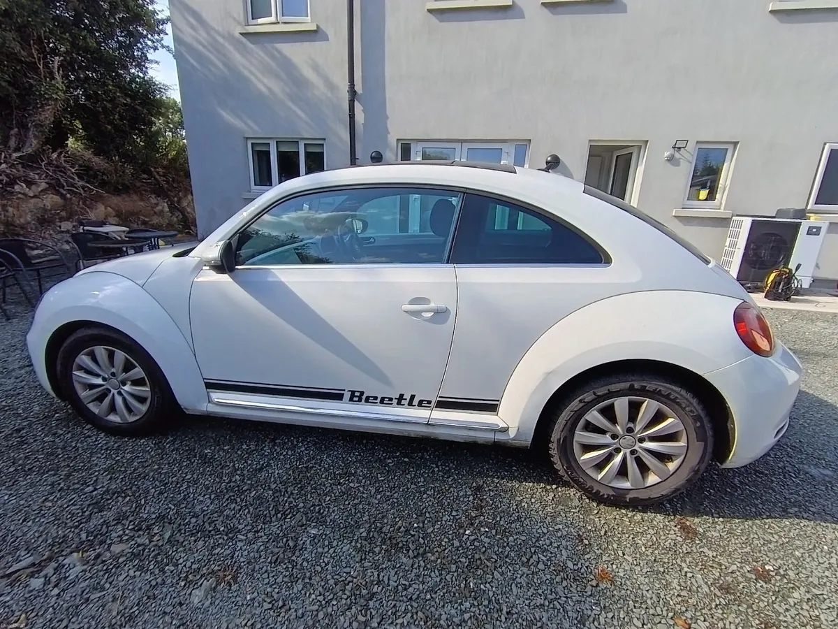 Volkswagen Beetle 2018 - Image 1