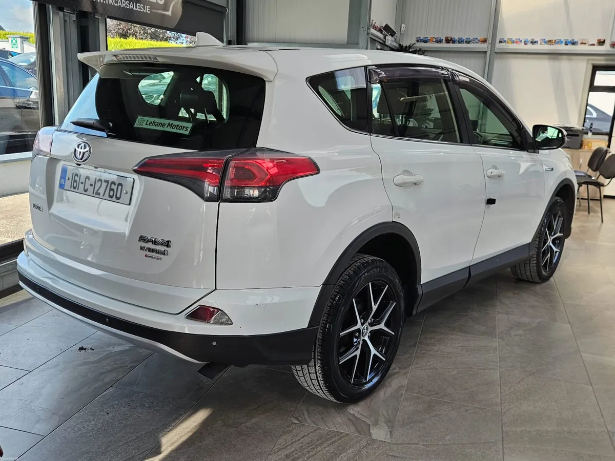 16 TOYOTA RAV4 HYBRID - Image 3