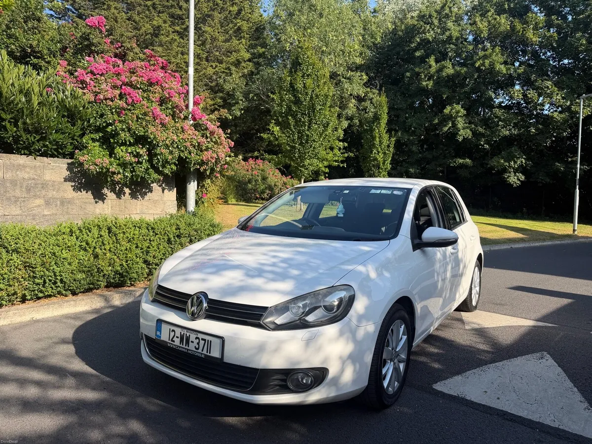 2012 Volkswagen Golf ,Auto , Low Kms - Image 4