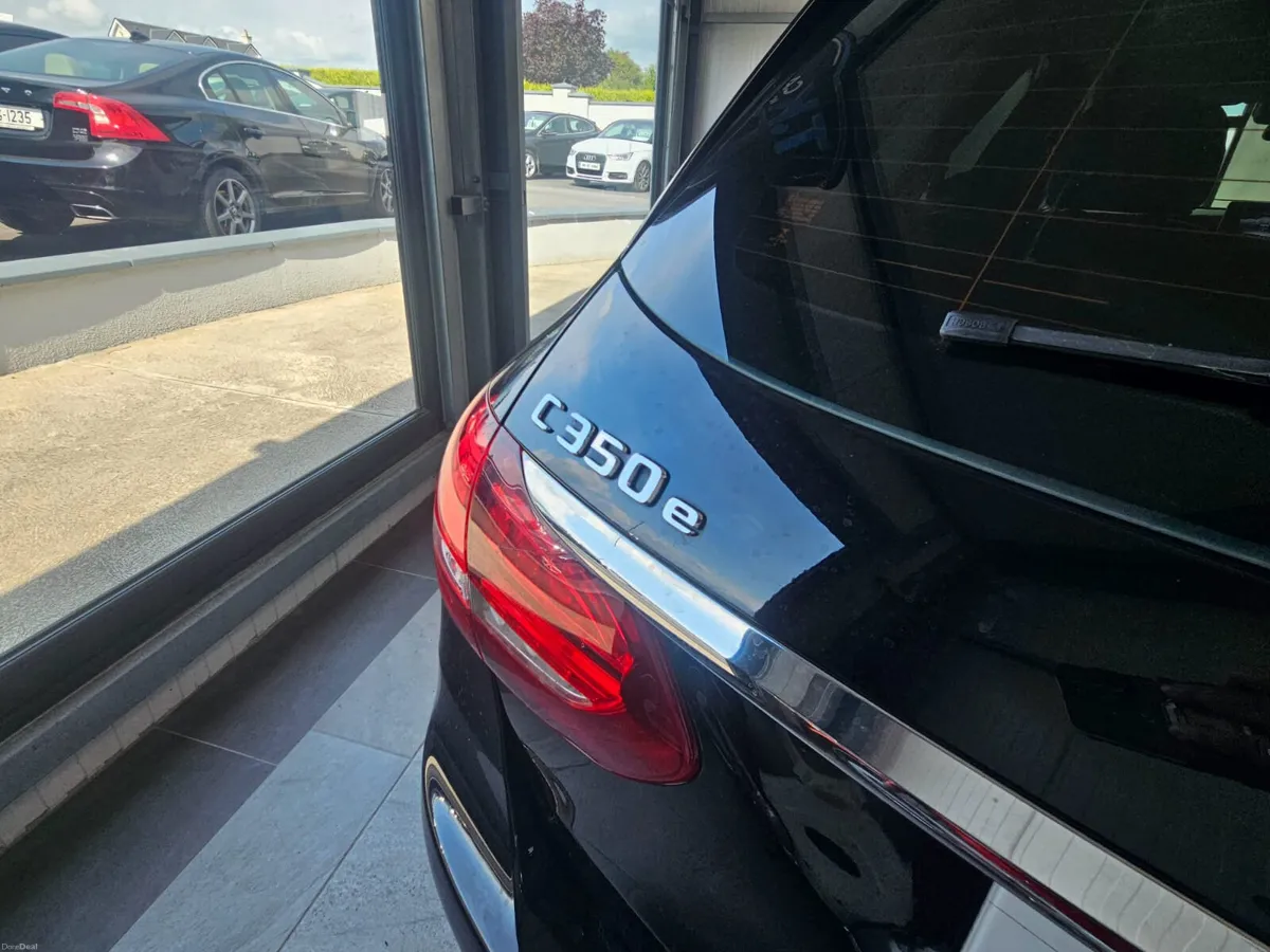 Mercedes-Benz C-Class 2018 - Image 3
