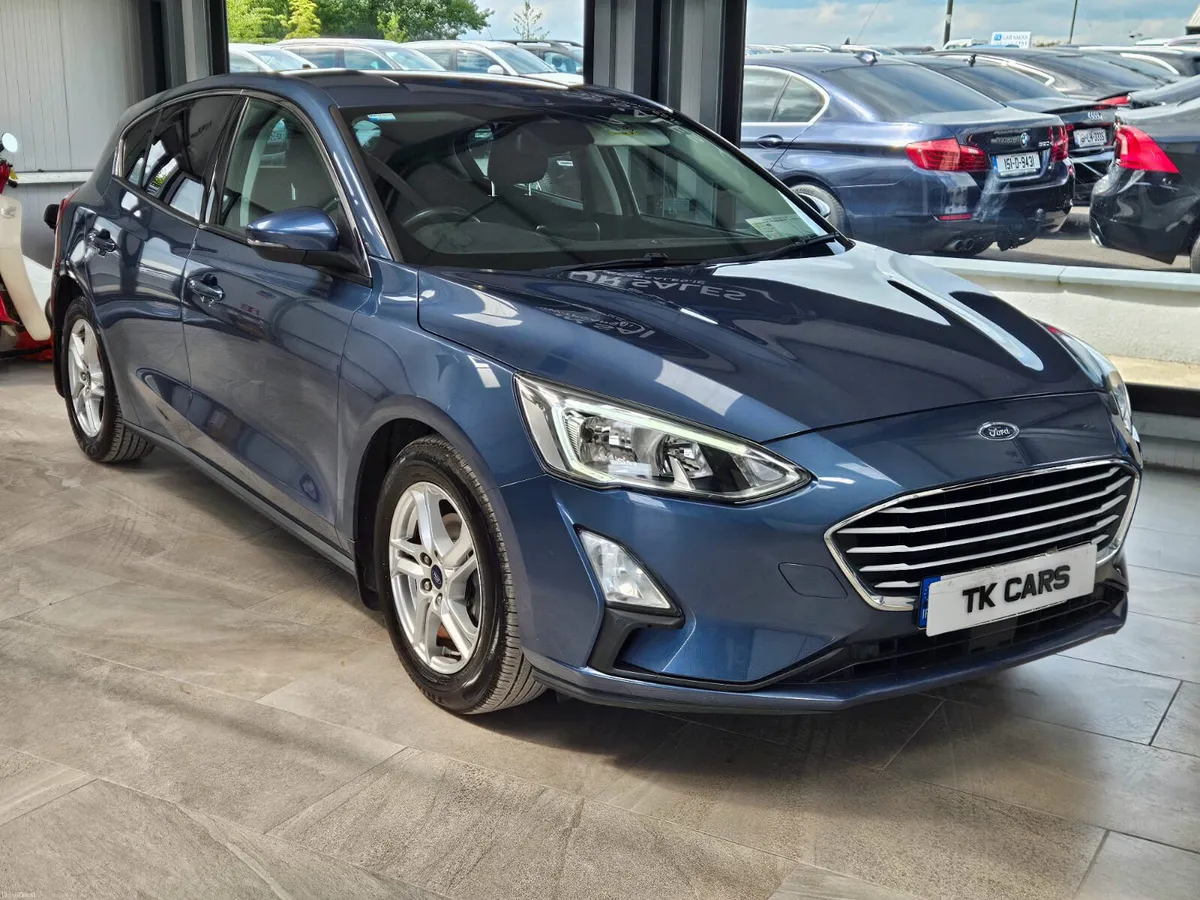19 FORD FOCUS ZETEC PETROL - Image 1