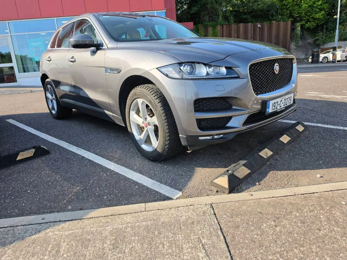 Jaguar F Pace - Image 1