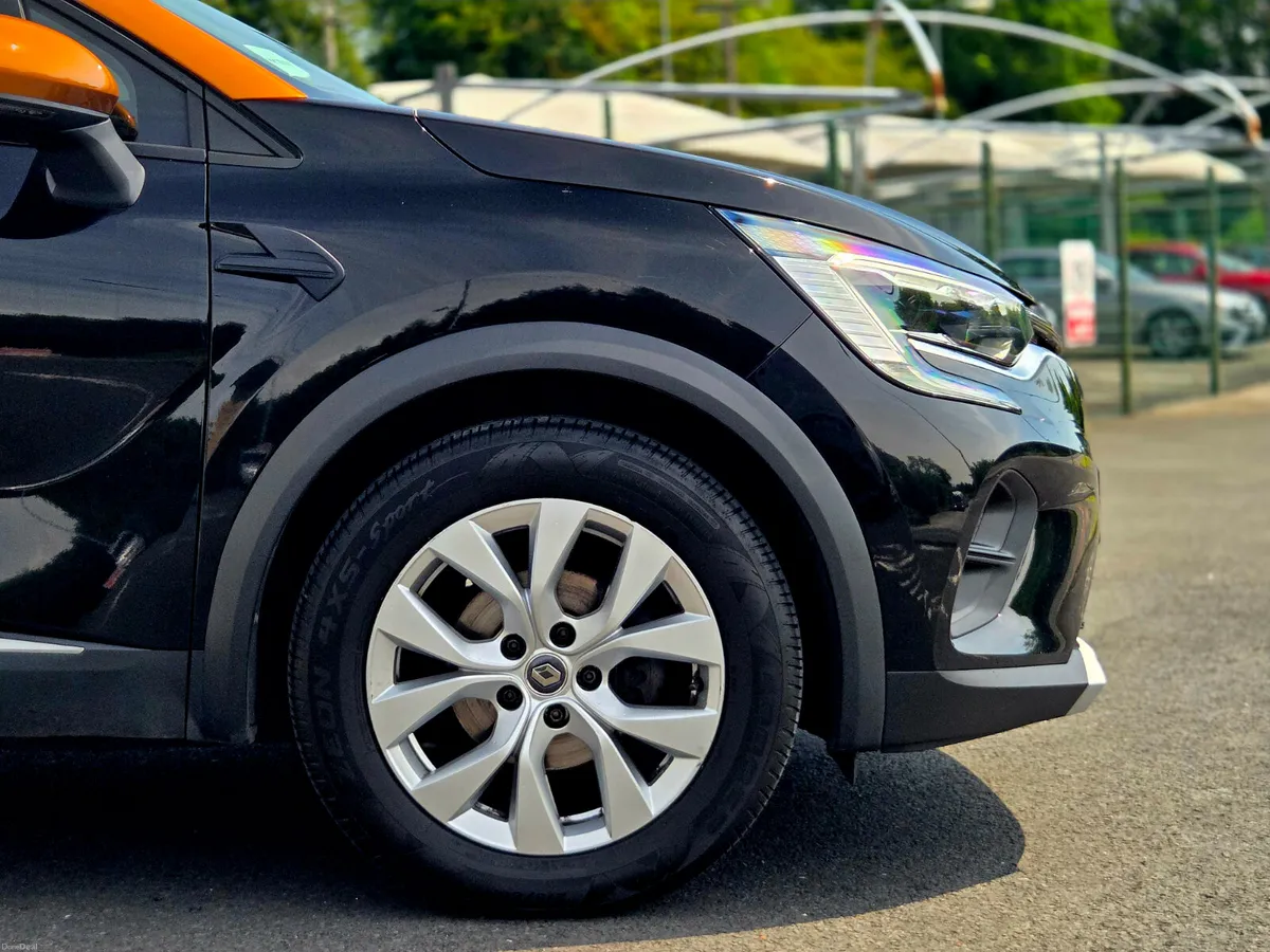 ***LOW KMS*** Renault Captur Diesel - Image 2