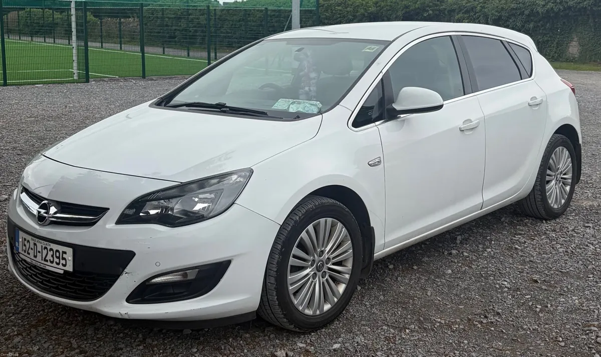 Opel Astra 2015 - Image 2