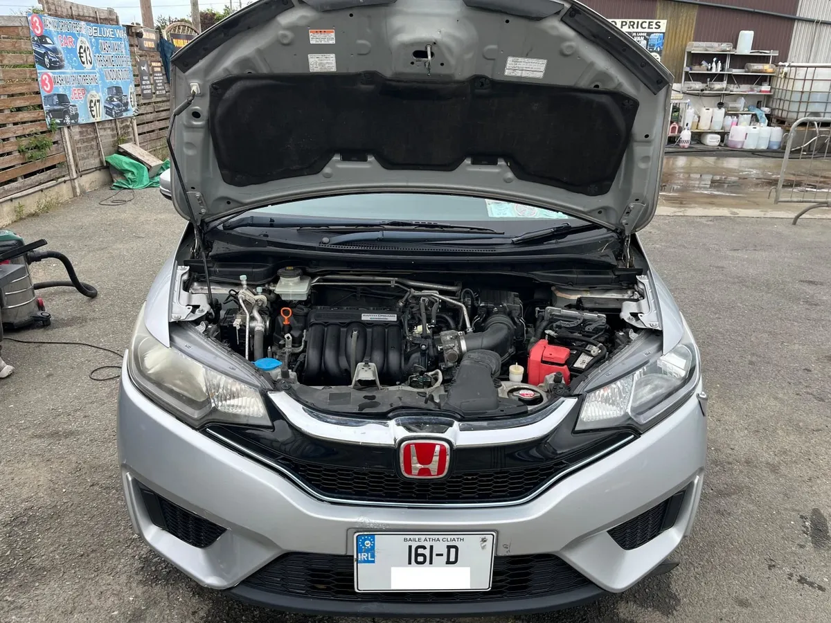 Low Milage Cheap Honda Fit 2016 - Image 5