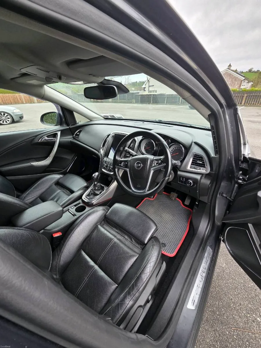 2010 Opel Astra 1.7 CDTI – 220,000 km - Image 6