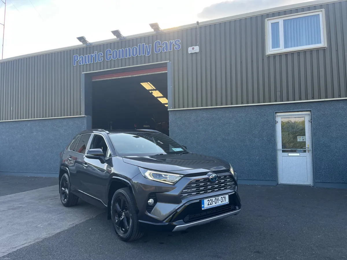 Toyota RAV4 2022**Black edition** - Image 1