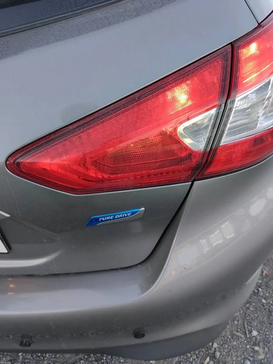 Car - Image 4