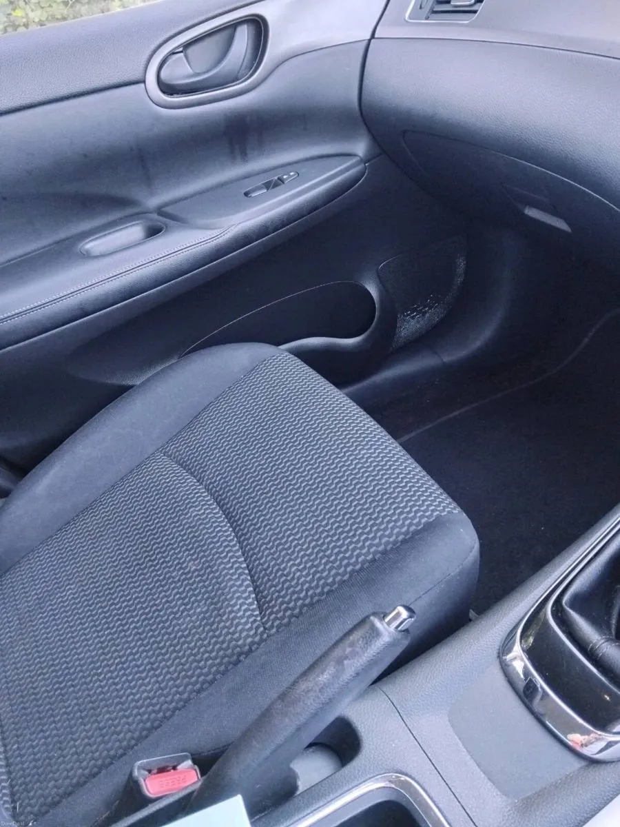 Car - Image 6