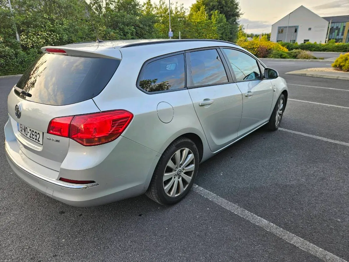 151 Astra Estate - Image 4