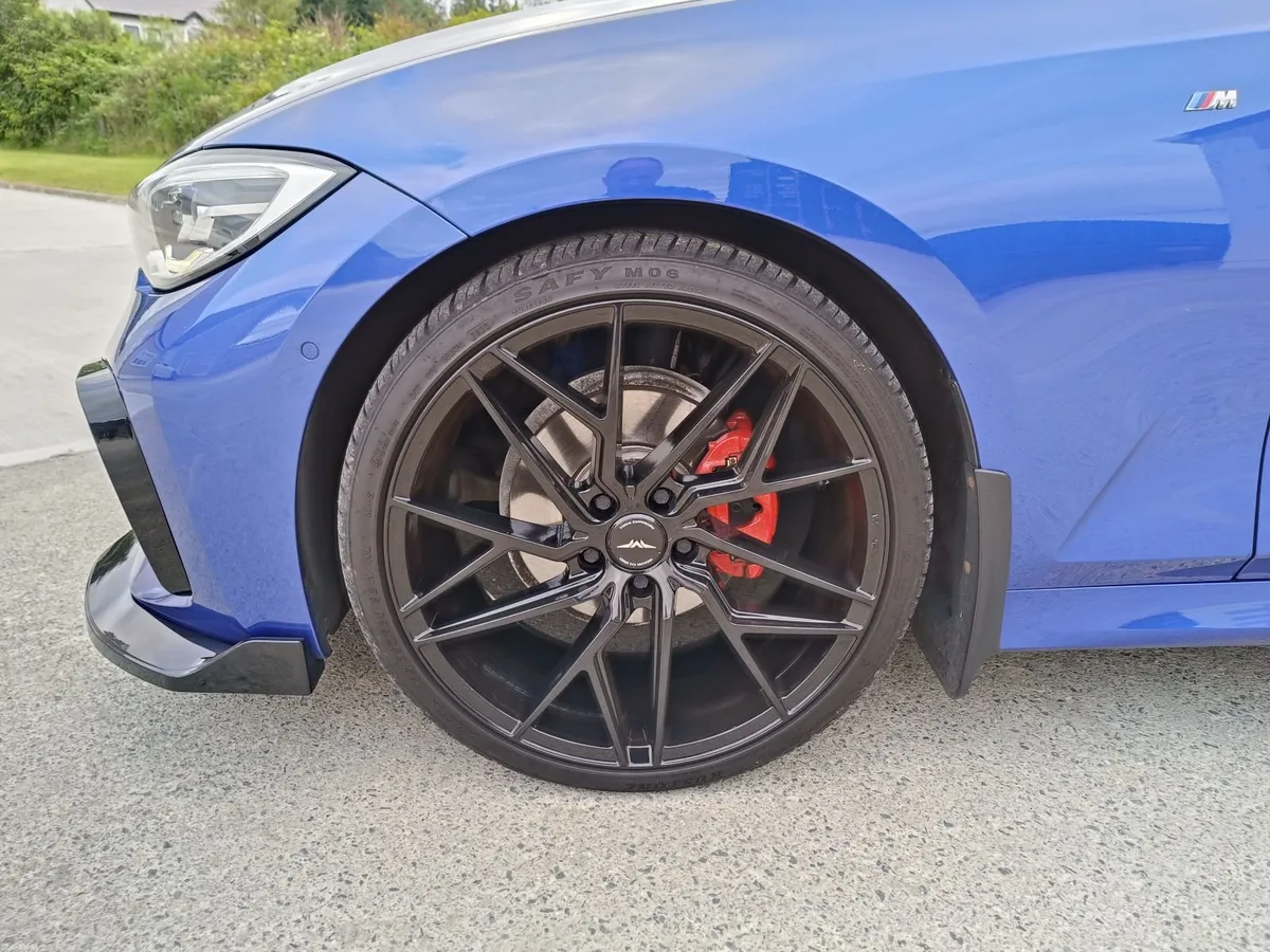 BMW 3-Series 2019 - Image 6