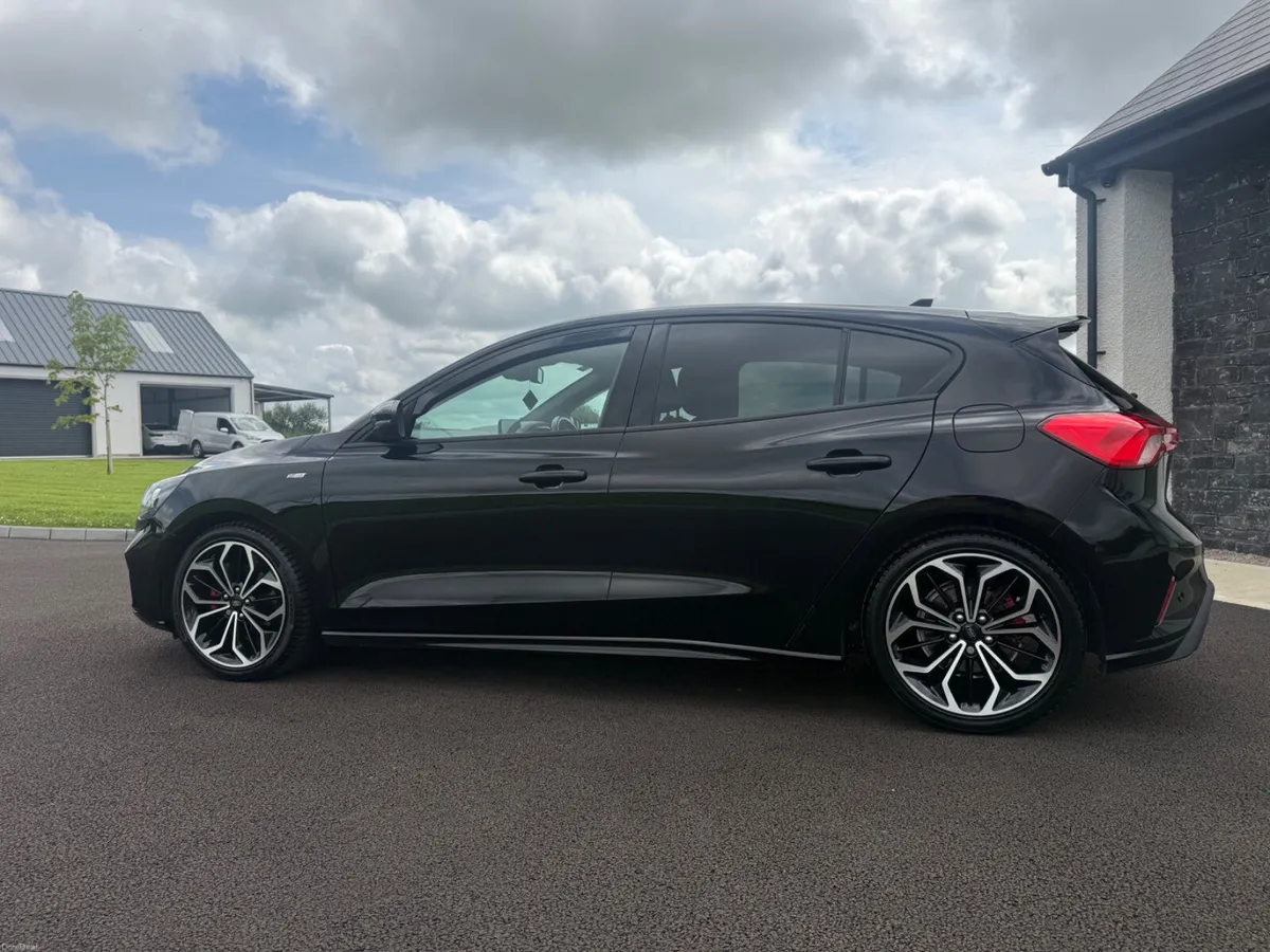 192 Ford Focus ST Line X - Image 2