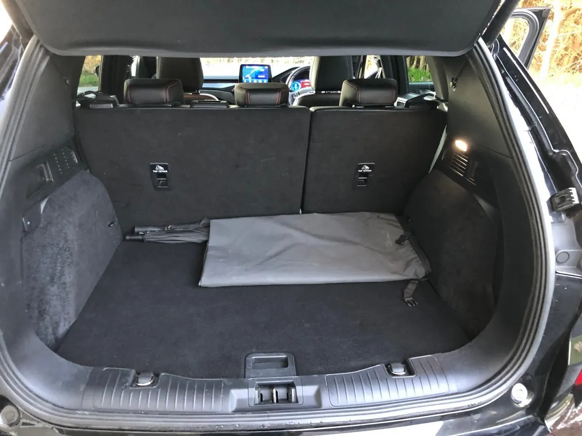 FORD KUGA 1.5d ST-line X edition TOP SPEC - Image 6