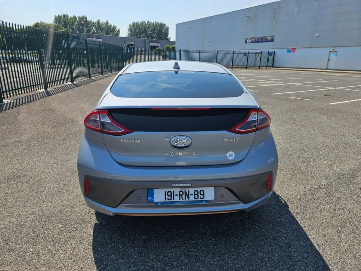 Hyundai IONIQ EV, SERVICE HISTORY, 2 KEYS, LOW MIL - Image 4