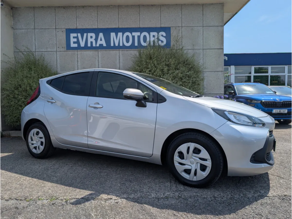 Toyota Aqua X AUTOMATIC HYBRID 1.5 PETROL //REVERS - Image 3