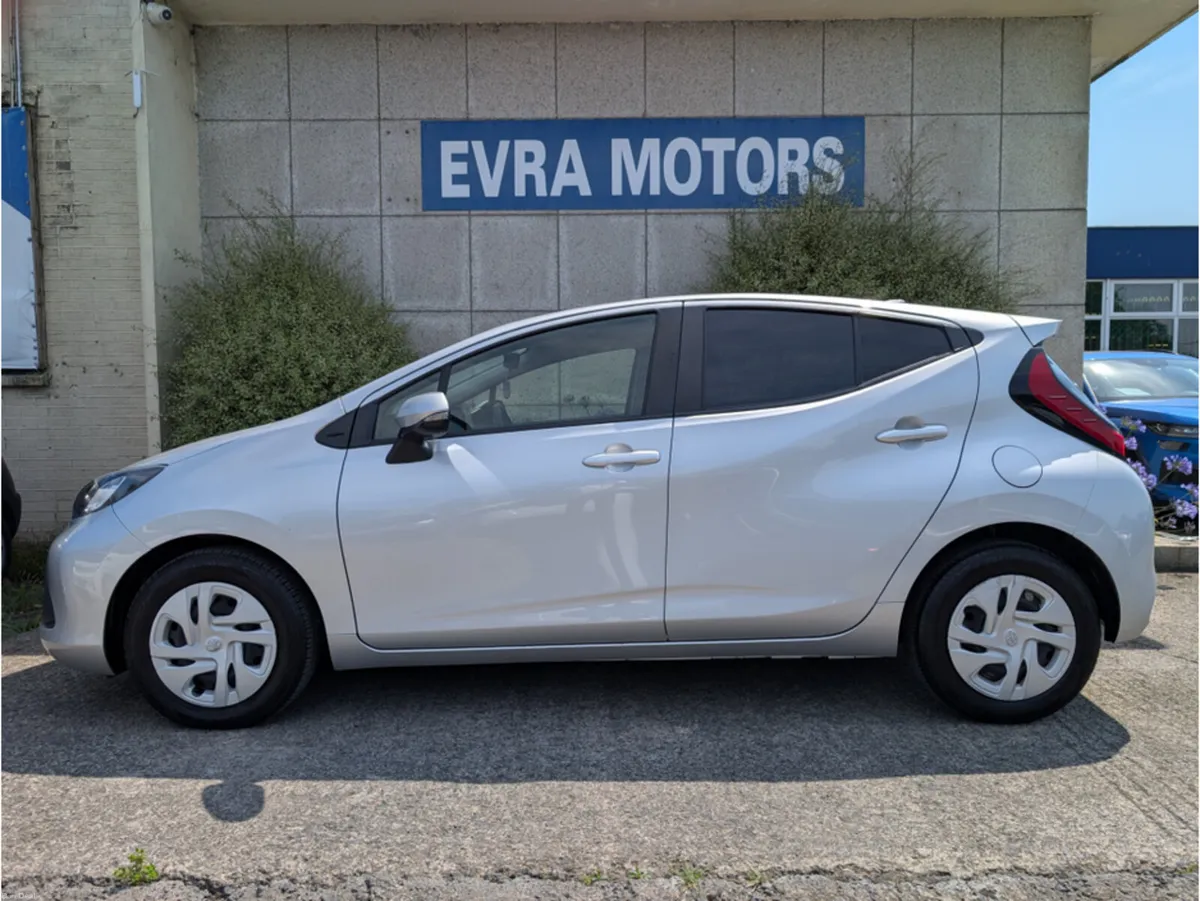Toyota Aqua X AUTOMATIC HYBRID 1.5 PETROL //REVERS - Image 4