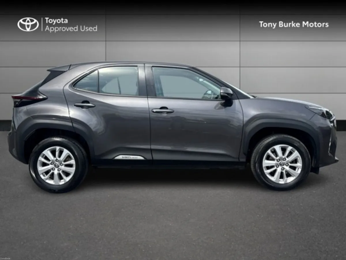 Toyota Yaris Cross - Luna - 1.5 Hybrid - Automatic - Image 3