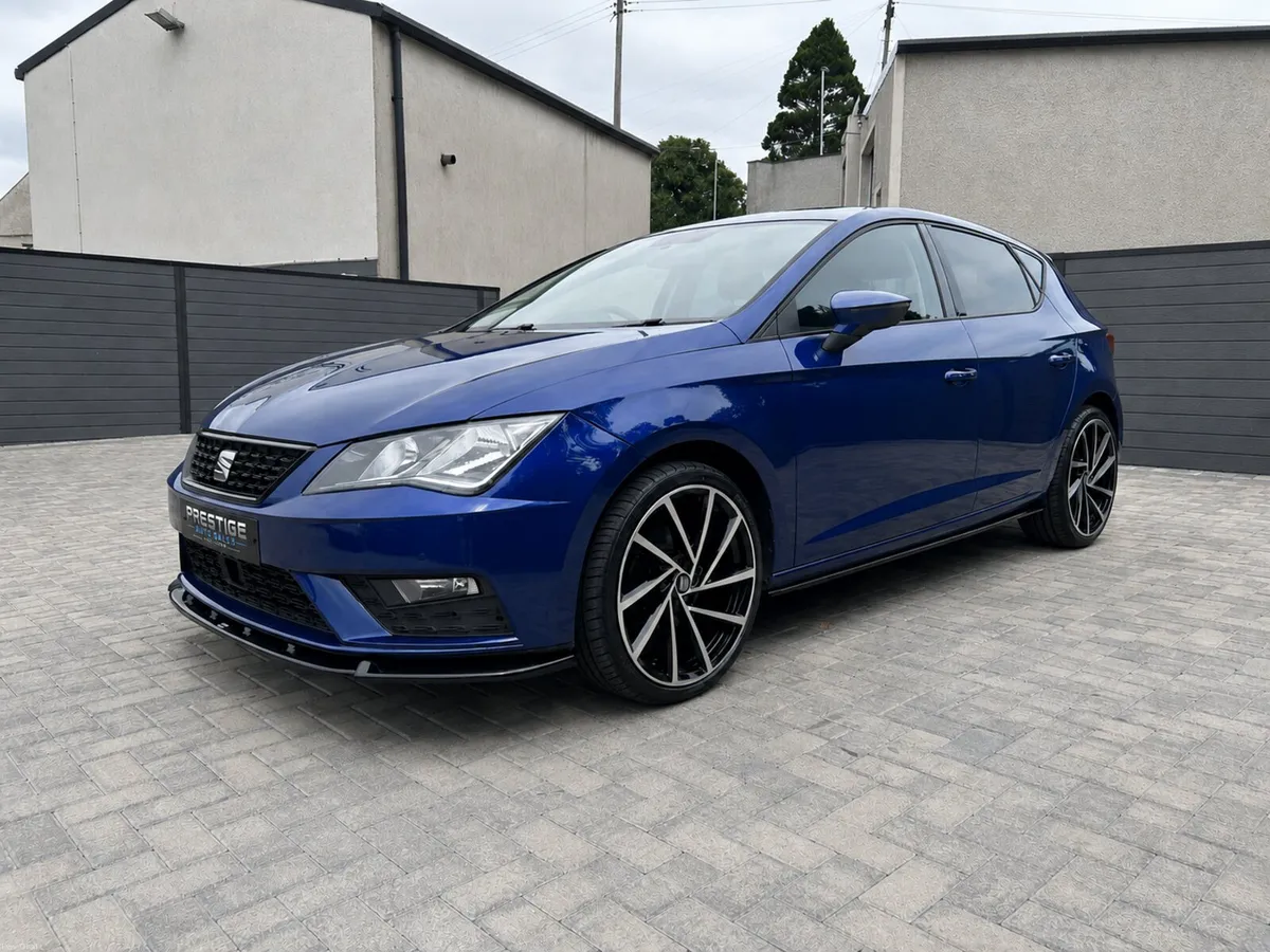 191 SEAT LEON TDI SE DYNAMIC IN MYSTERY BLUE - Image 3