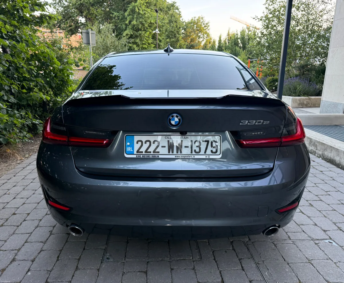 BMW 330E 2022 - Image 6
