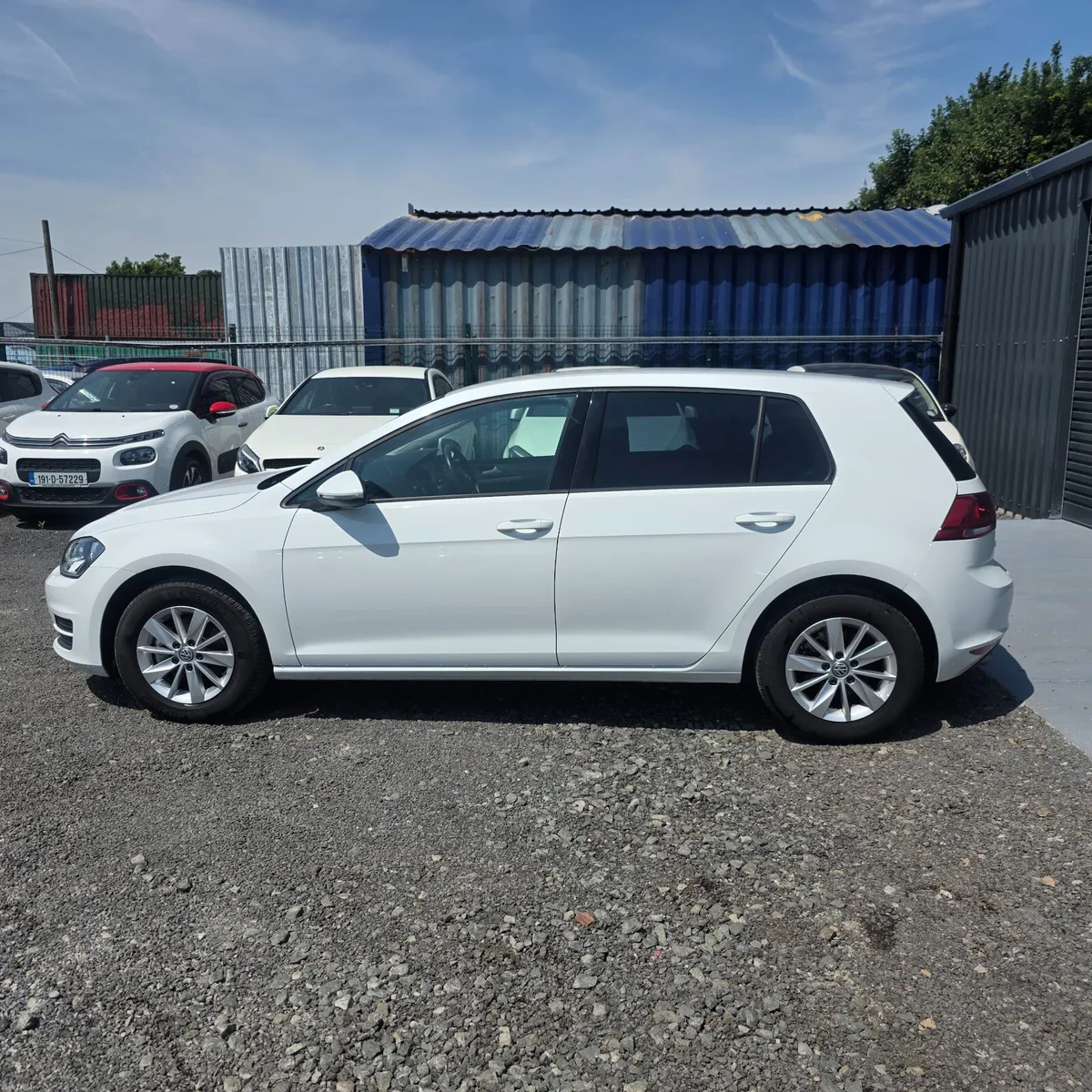 Volkswagen Golf Automatic 2015 Low Miles - Image 6