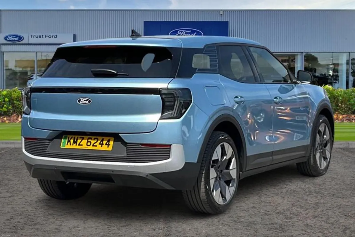 Ford Explorer Premium - Image 4