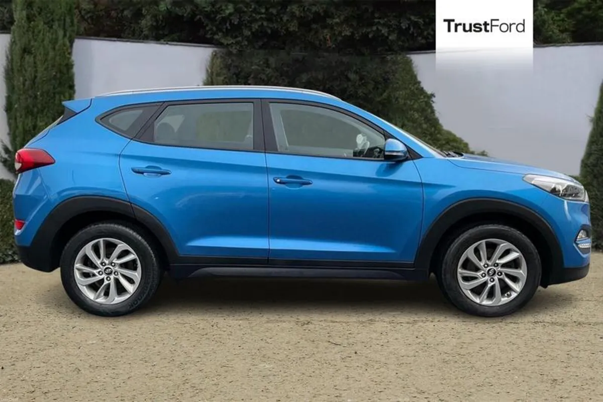 Hyundai Tucson SE - Image 3