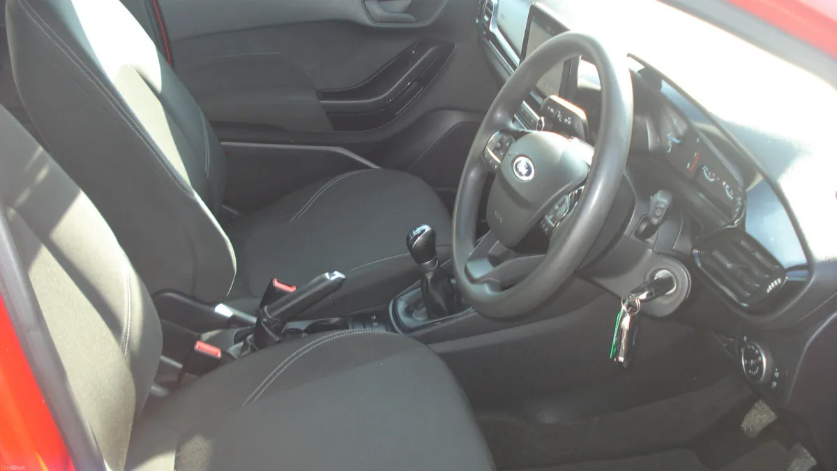 Ford Fiesta 2022 - Image 2