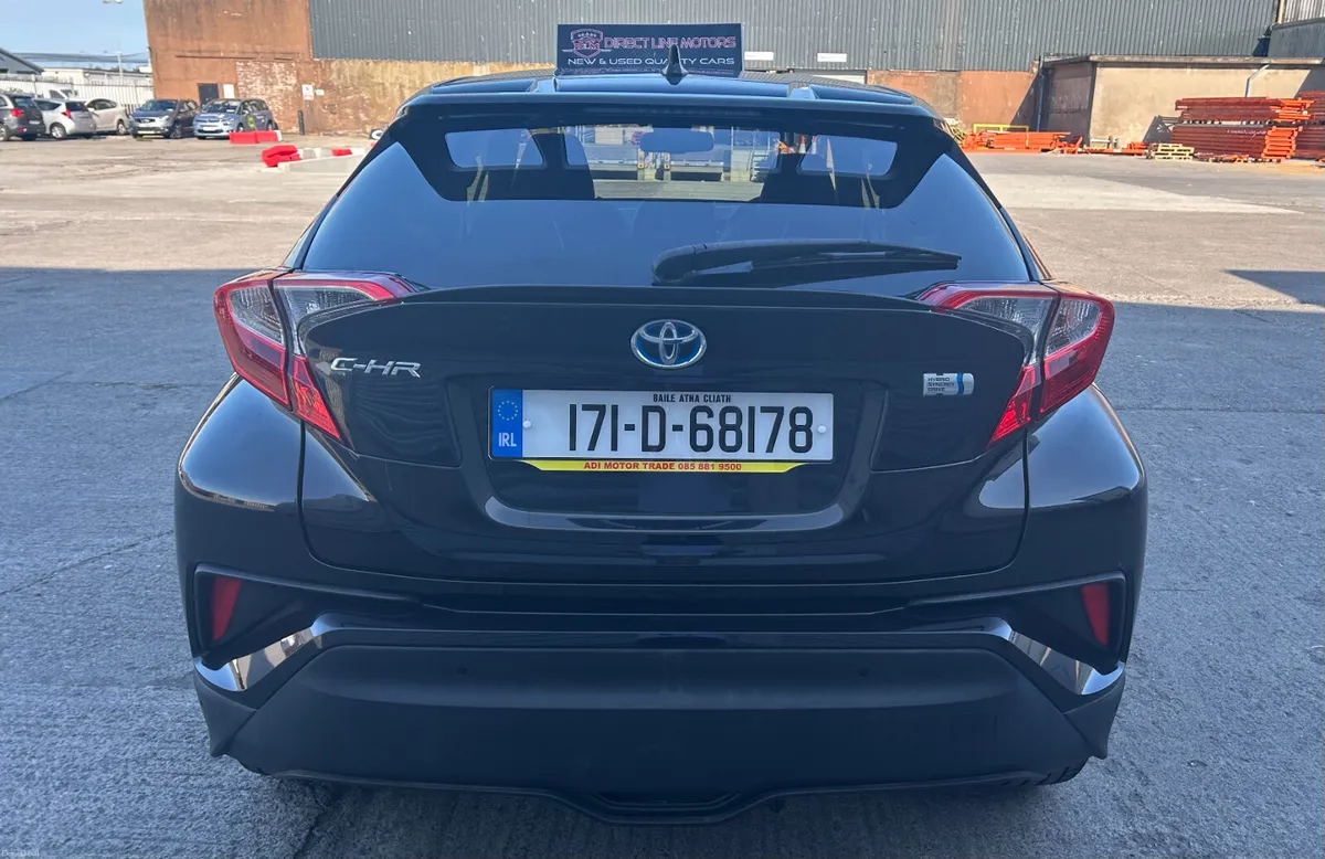 2017 Toyota C-HR G Package - Image 6