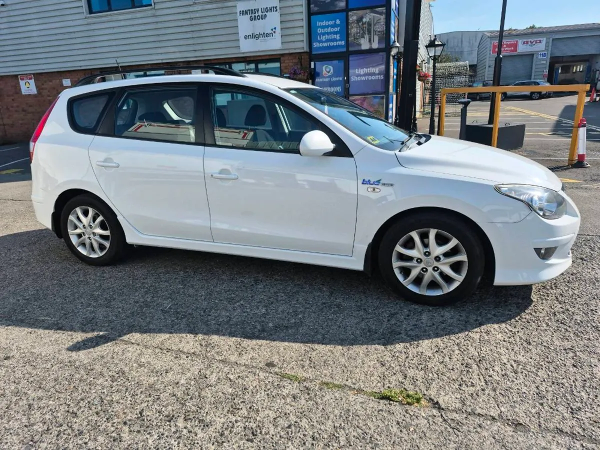 Hyundai i30 sw - Image 2