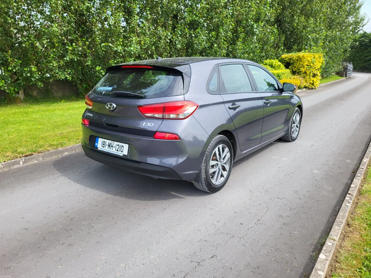 Hyundai i30  DIESEL 2018  MINT CONDITION - Image 3