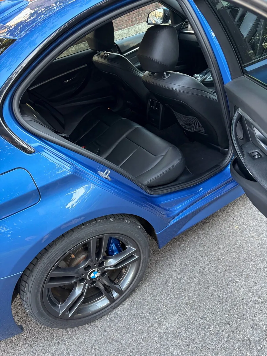 182 BMW 330e NEW NCT - Image 4