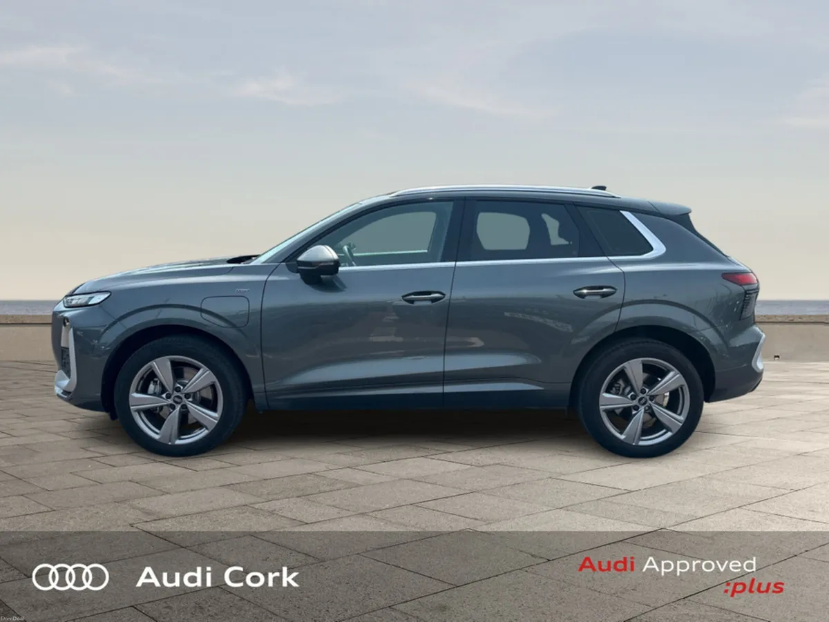 Audi Q3 E-HYBRID 270BHP S-LINE WITH TECH PACK - Image 4