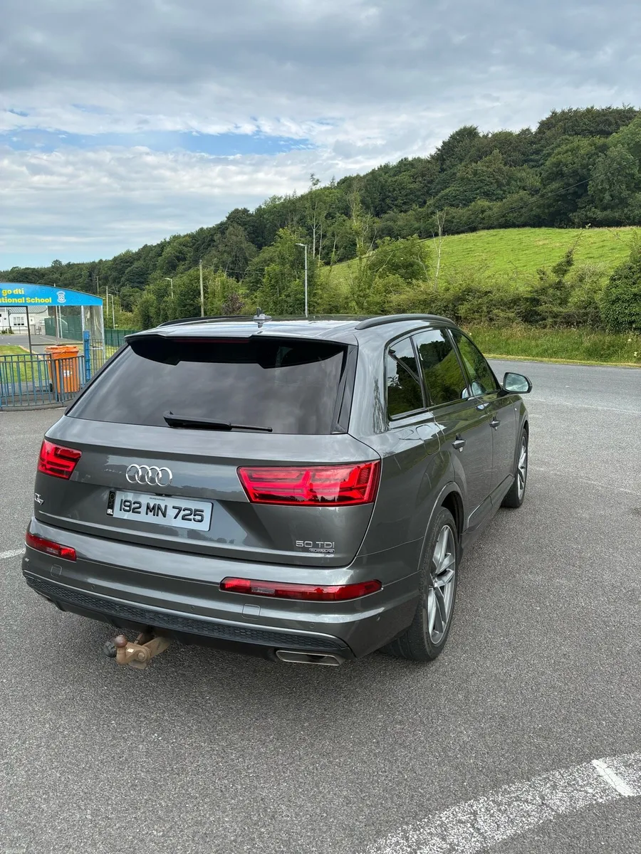 2019 Audi Q7 50 TDI 282bhp Quattro Black Edition - Image 2