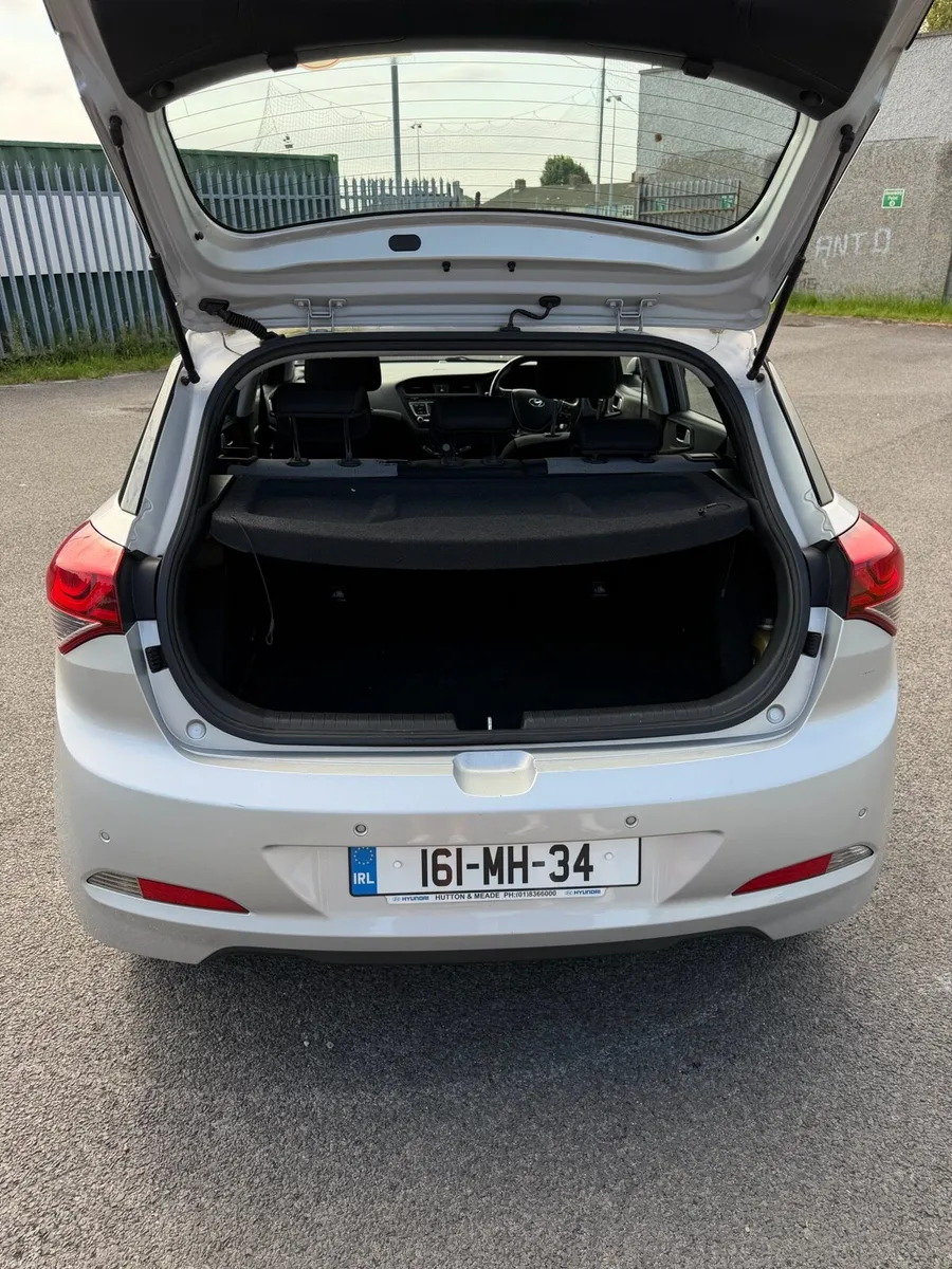 Car - Image 5