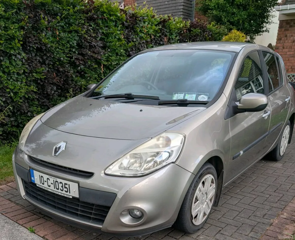 Renault Clio 2010 - Image 1