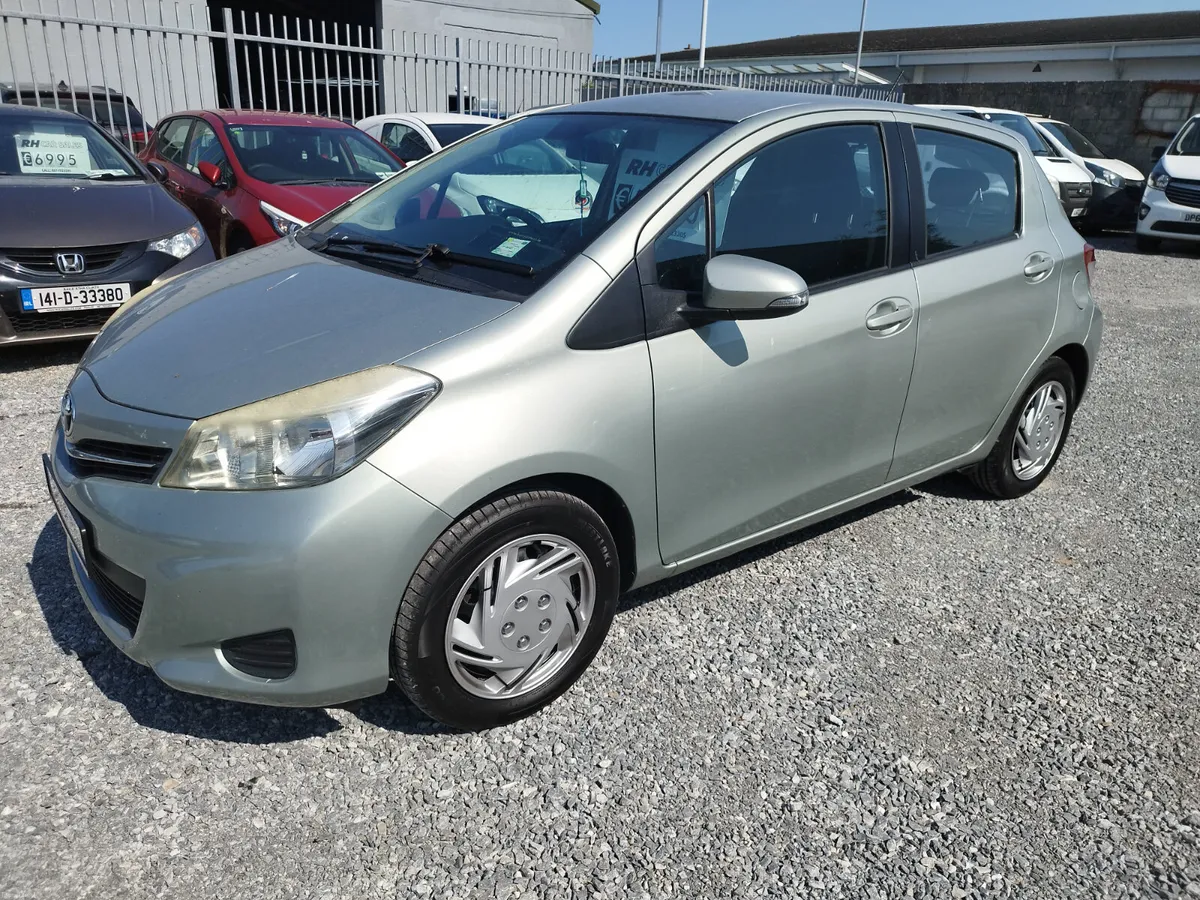 2012 Toyota Yaris 1.0 Luna - Image 5