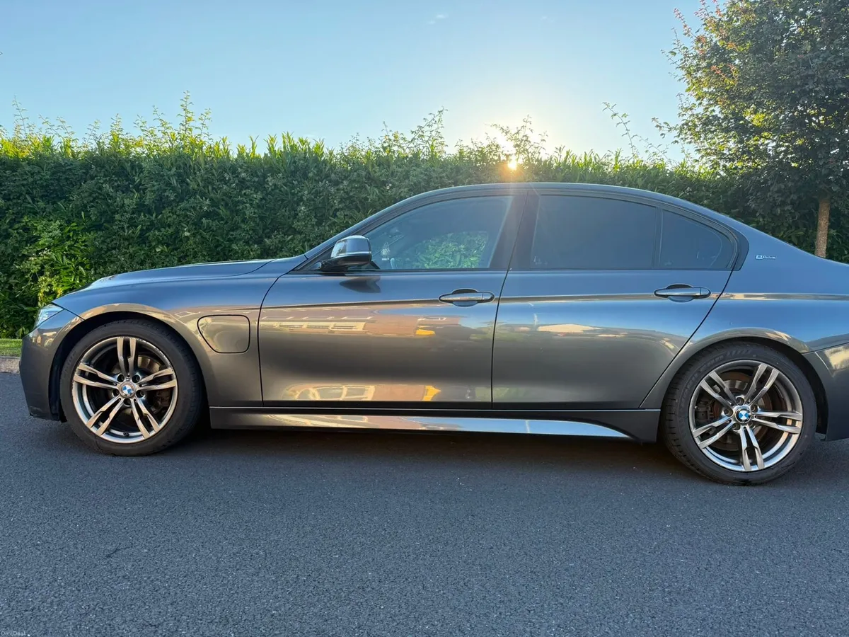 BMW 33e M Sport - Image 3