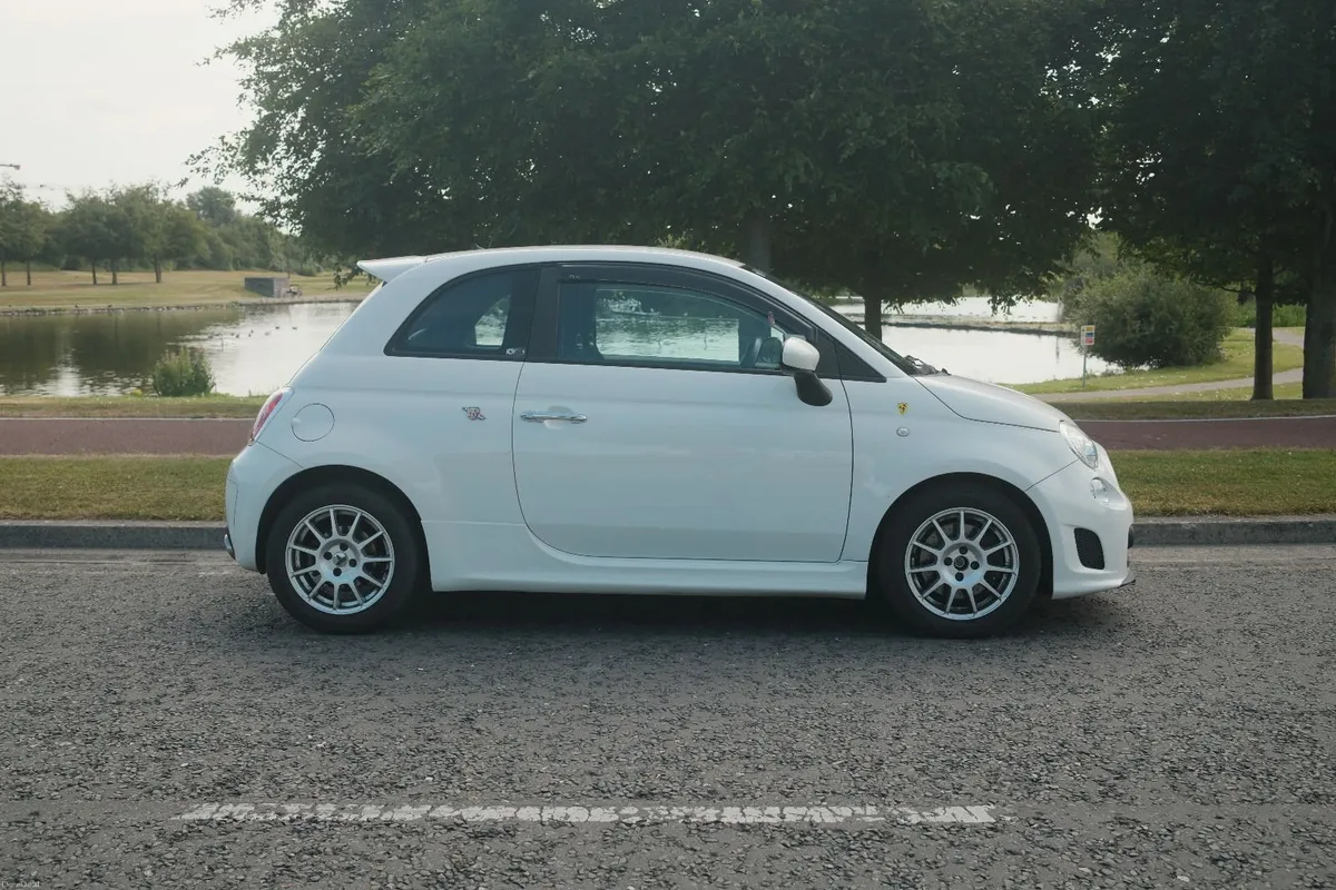 Abarth 500 2016 - Image 2