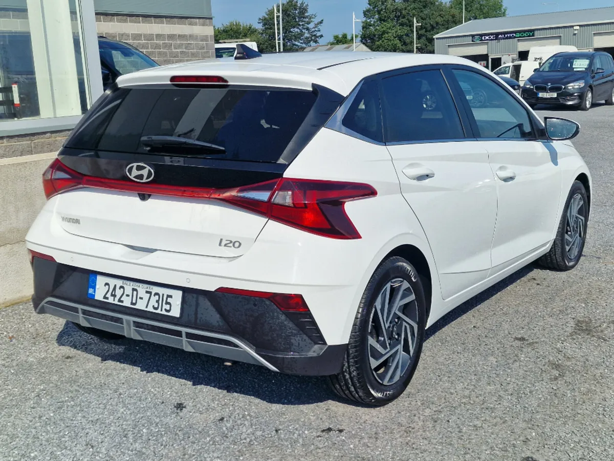 Hyundai i20 Deluxe Plus - Image 3