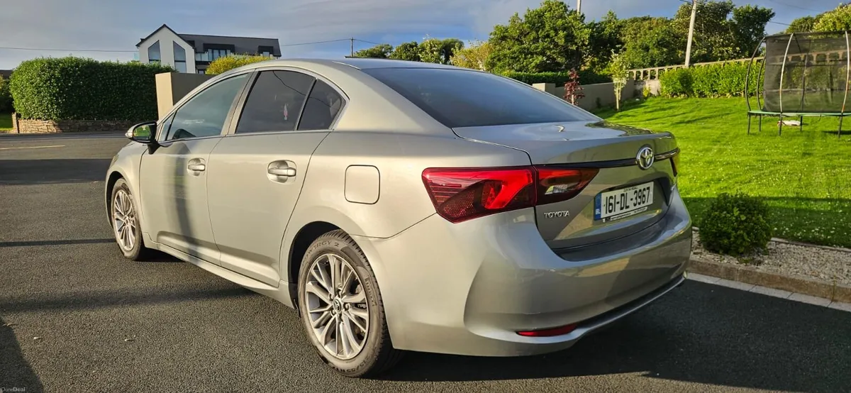 Immaculate 16 Toyota  Avensis - Image 4